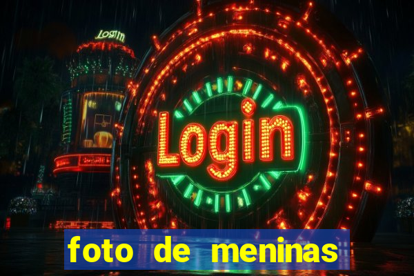 foto de meninas cacheadas no espelho