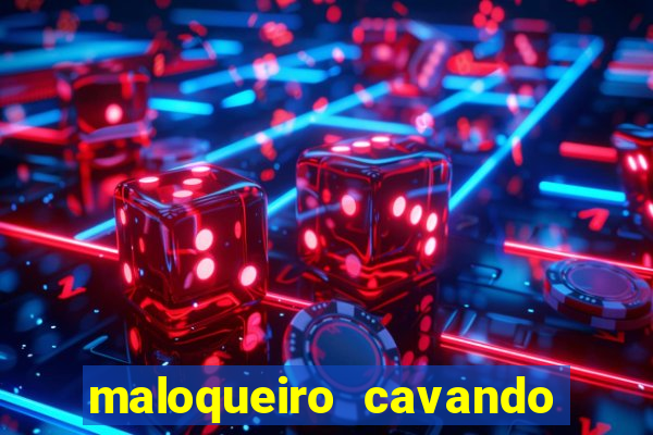 maloqueiro cavando cova censurado