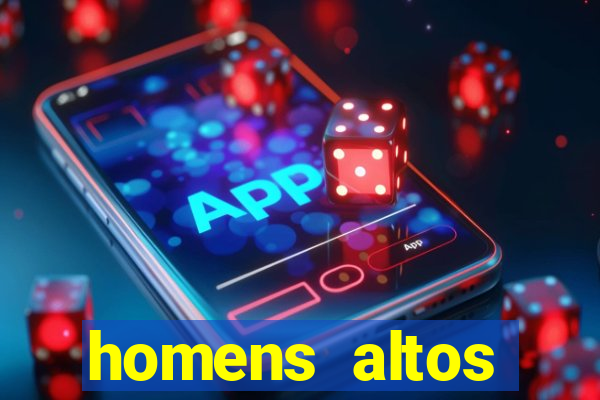 homens altos sarados pelados