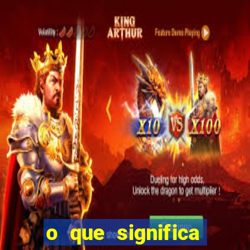 o que significa quando a luz acende sozinha