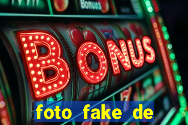 foto fake de menina cacheada
