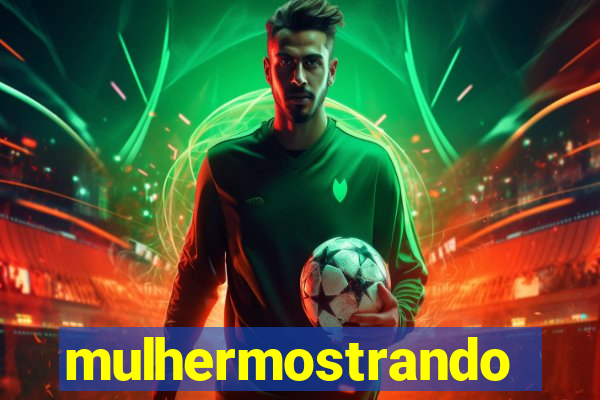 mulhermostrandoopeito