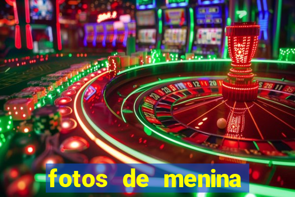 fotos de menina cacheada fake