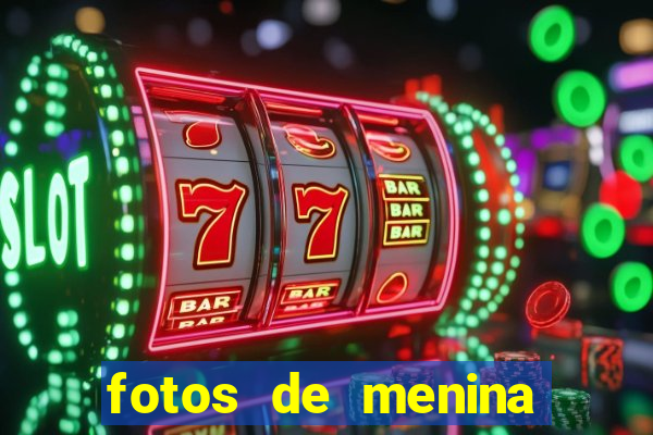 fotos de menina cacheada fake