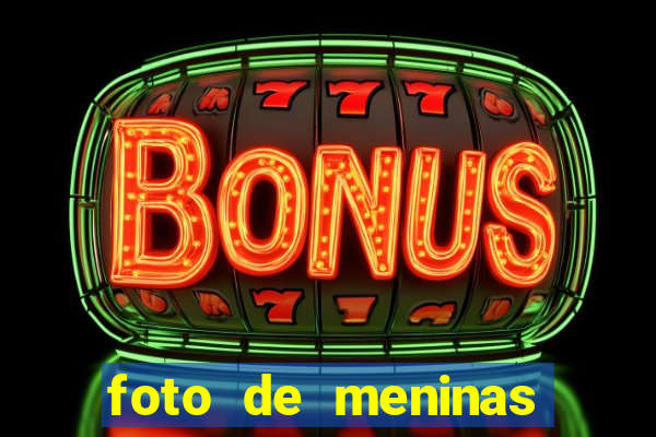 foto de meninas cacheadas fake