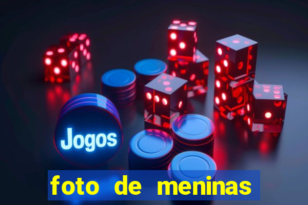 foto de meninas cacheadas fake