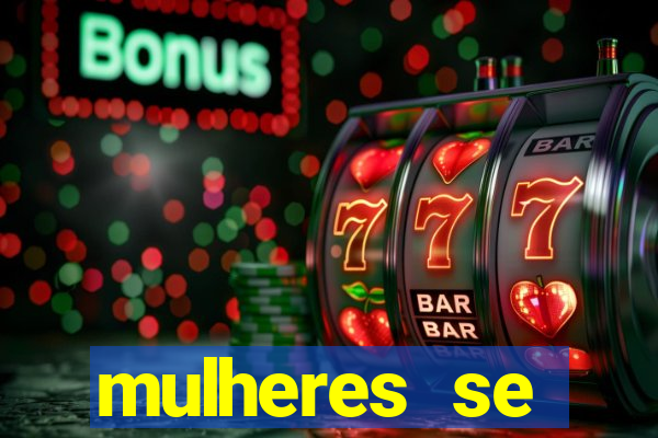 mulheres se exibindo ao vivo