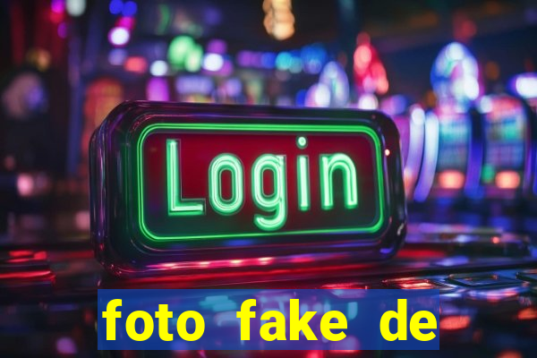 foto fake de menina no espelho cabelo cacheado